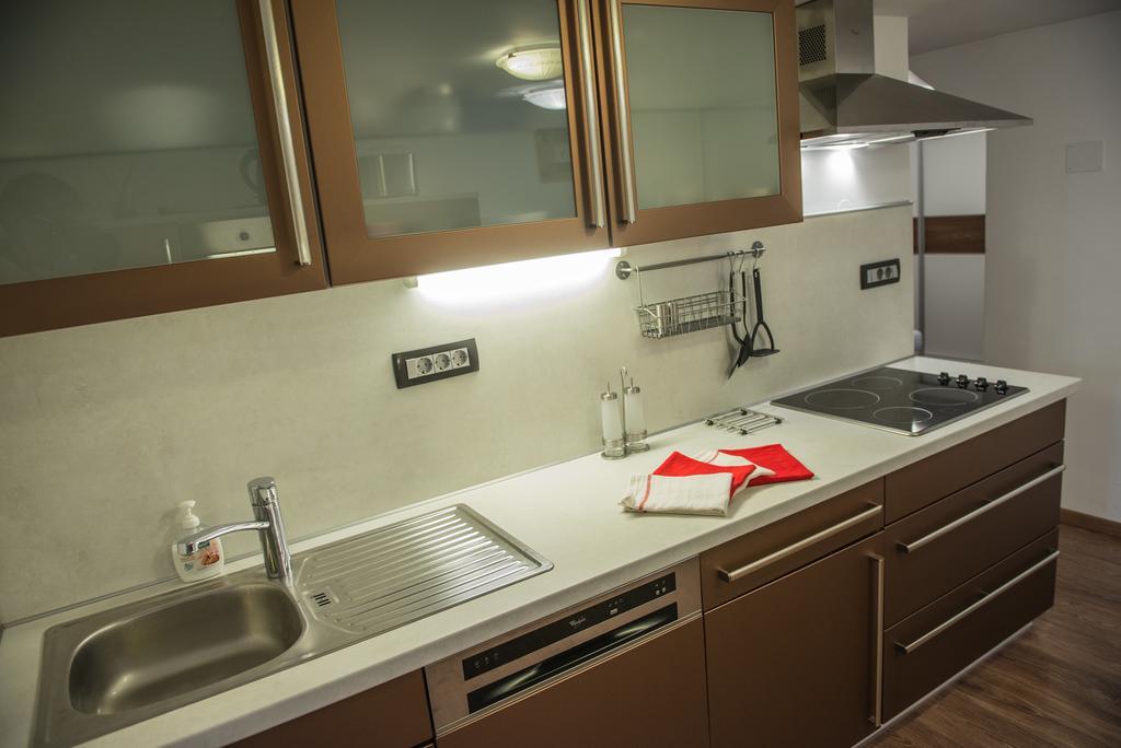 Apartment Arpa ลูบลิยานา ภายนอก รูปภาพ