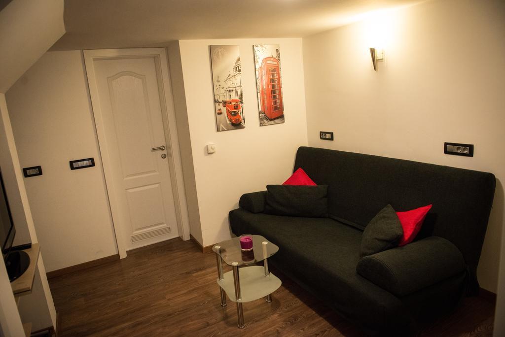 Apartment Arpa ลูบลิยานา ภายนอก รูปภาพ